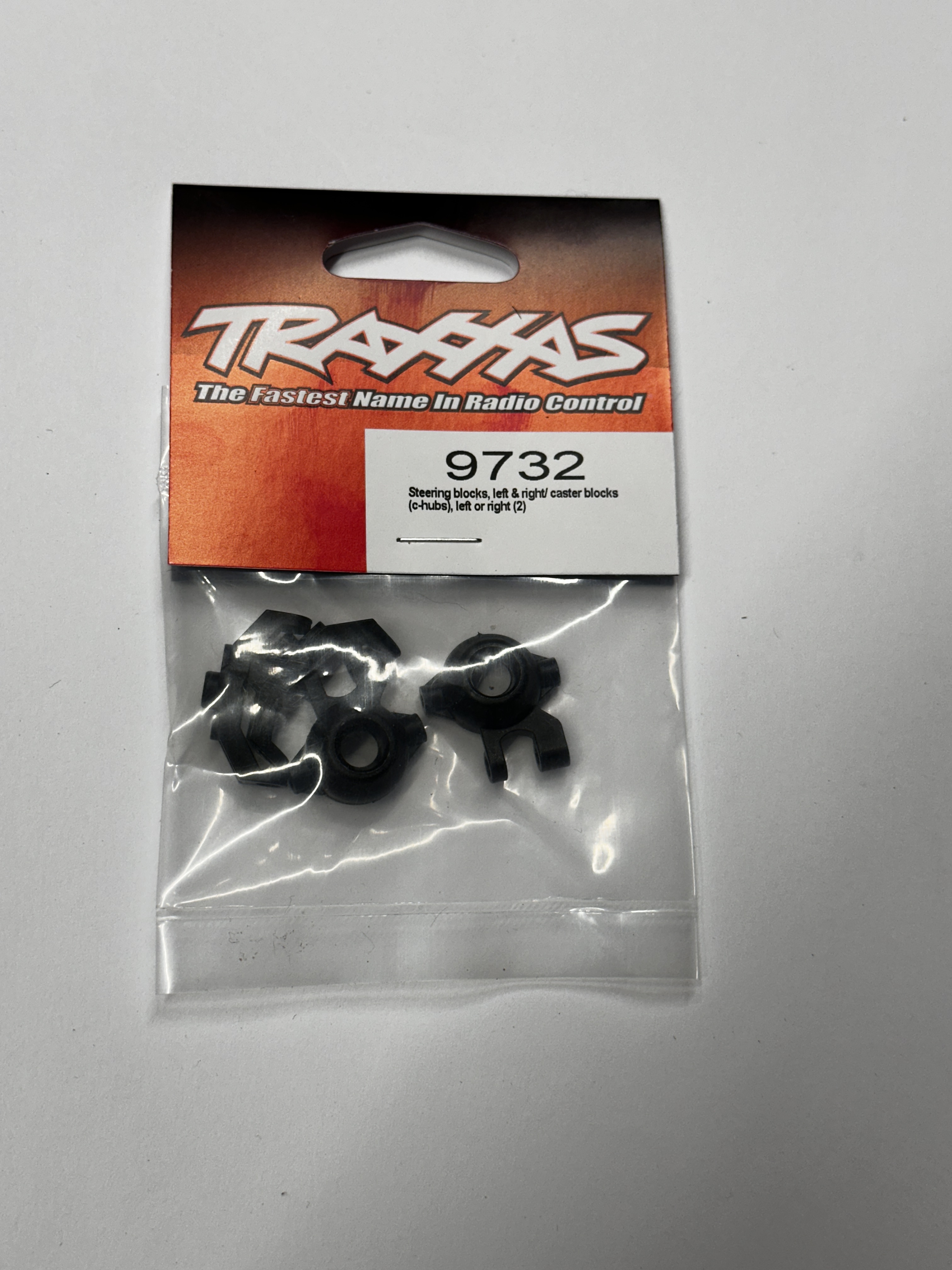 Traxxas těhlice (pár), závěs těhlice (pár)