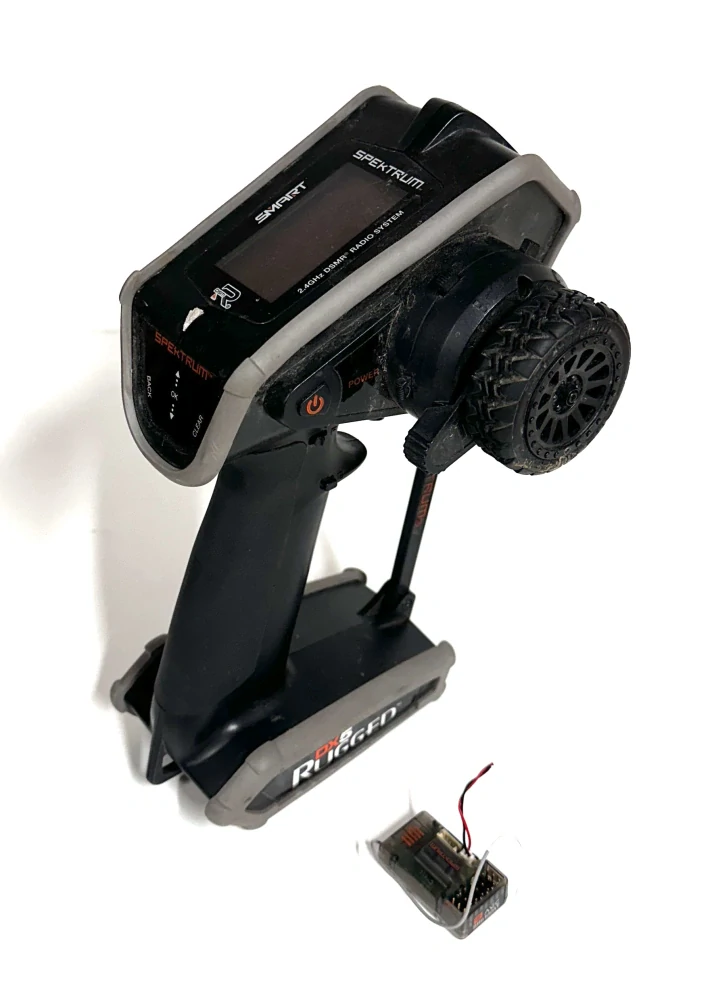 BAZAR RC souprava Spektrum DX5 Rugged DSMR + příjimač SR6100AT