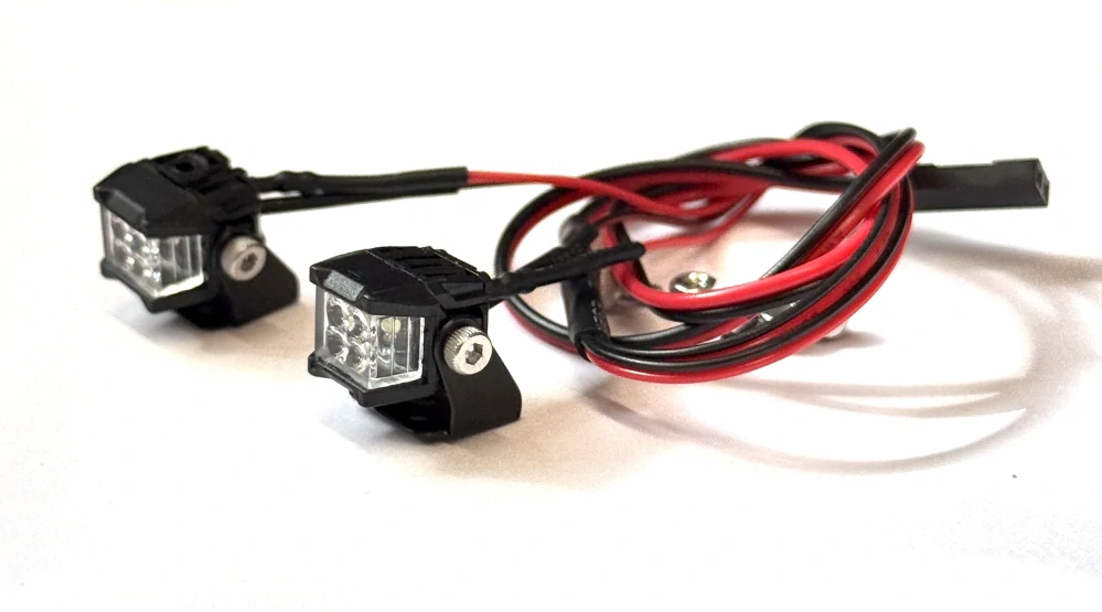 přídavné malé pracovní světlo + držáky + 2x LED s kabeláží