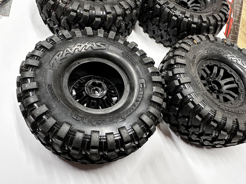 BAZAR - zánovní kola Traxxas Canyon Trail 1.9"