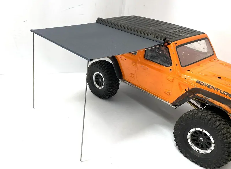 kovová výsuvná markýza 1:10 