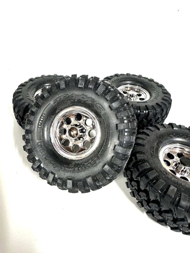 Traxxas kolo 1.9", disk classic chromovaný, pneu Canyon Trail (4)