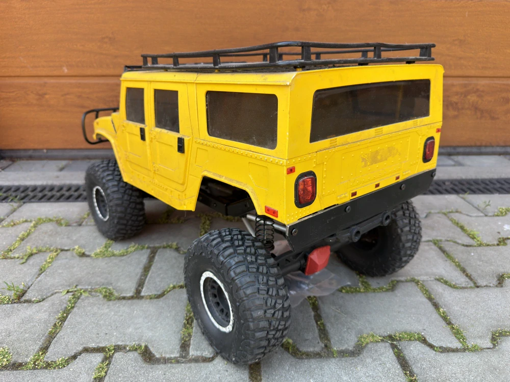 Axial SCX6 Hummer 1:6 na zprovoznění