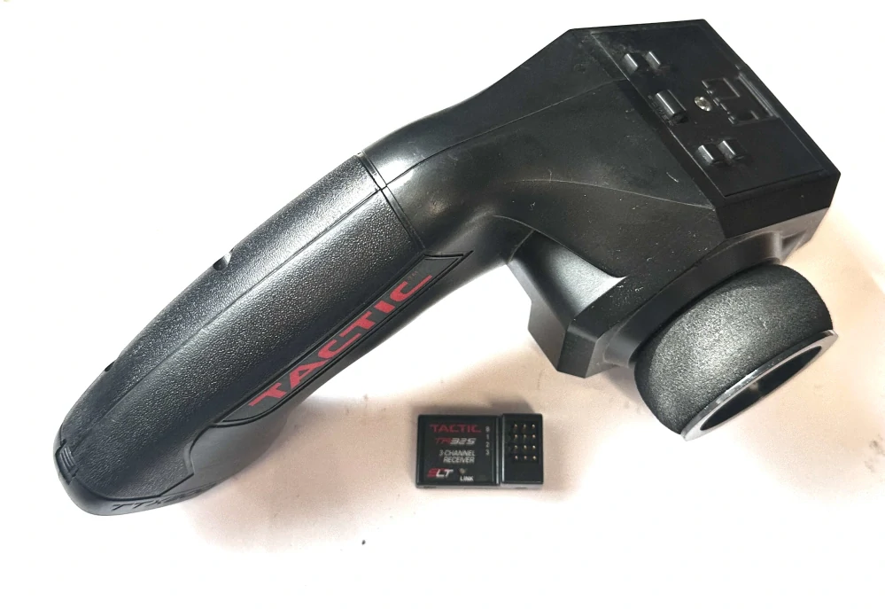 BAZAR 2 kanálová RC souprava Tactic ttx200 + přijímač tr325