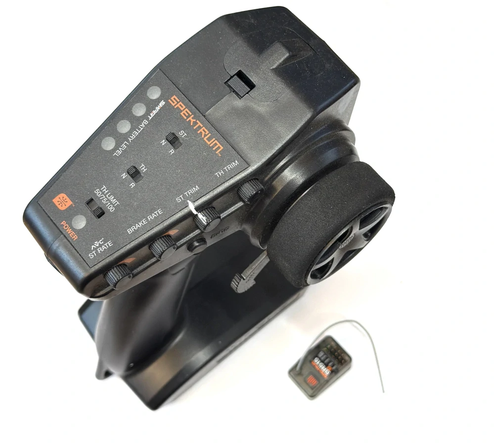 nová RC souprava Spektrum DX3 DSMR + příjimač SR515