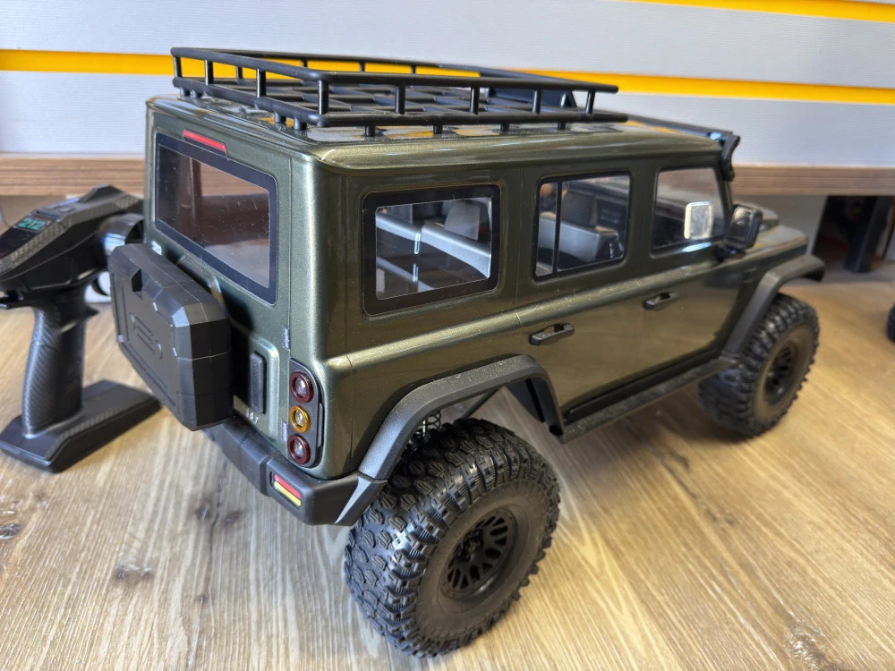 ROZBALENO Yikong 212 Crawler 1:8 2.4GHz RTR + lepší servo