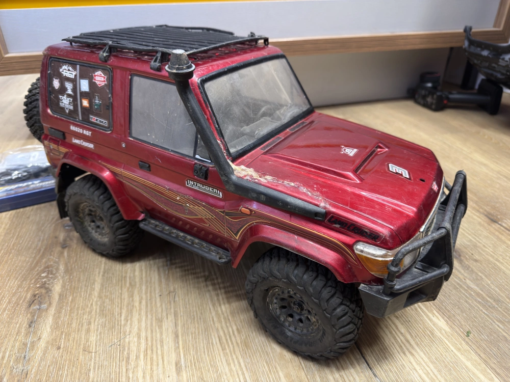 BAZAR - INTRUDER 1/10 sada 2,4GHz, Červená