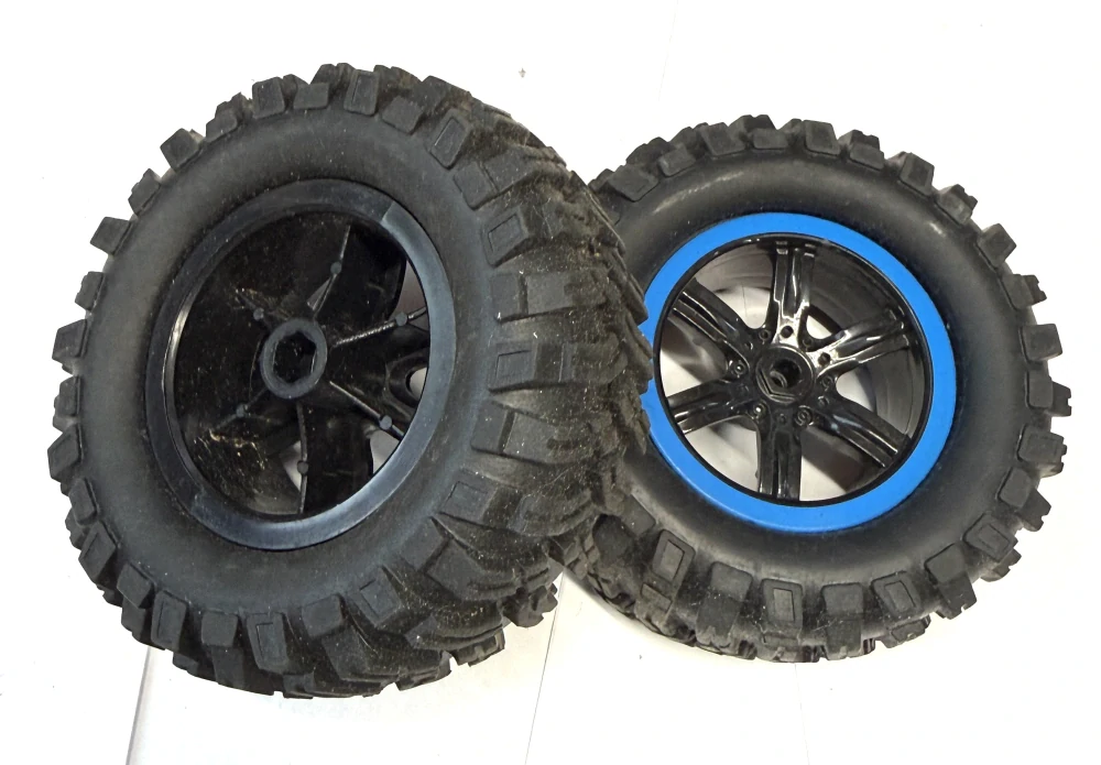 2x kola 1.9" 95x38mm na stavbu / vozík apod. (unašeč 7mm)