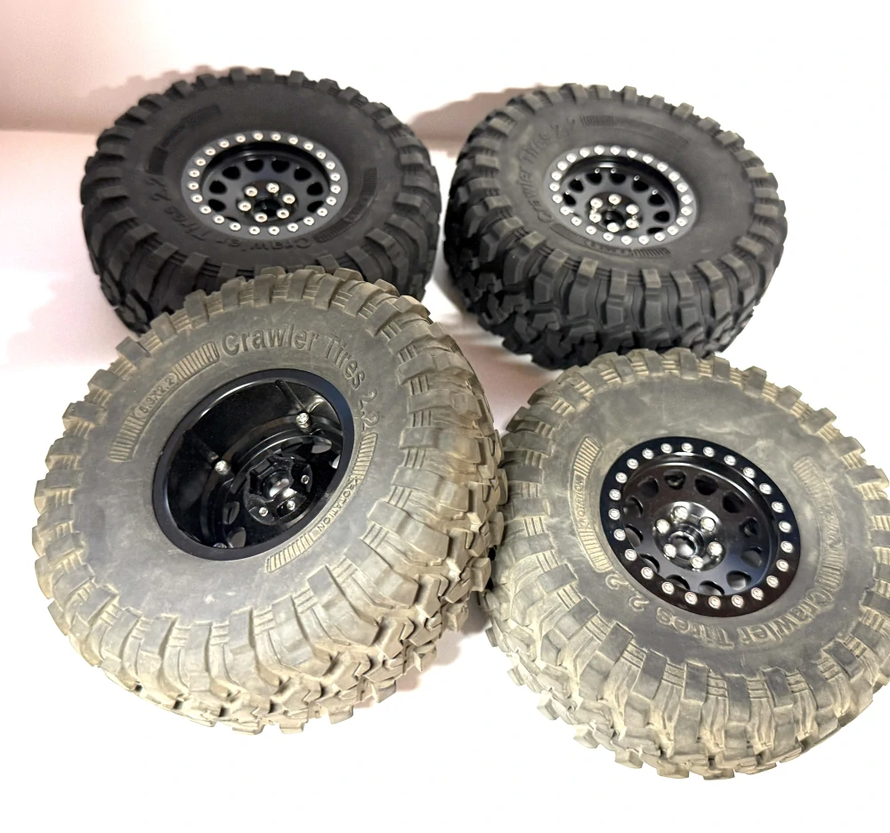 ZÁNOVNÍ - kovové beadlock disky 2.2"+ 4x pneu Canyon 133x54mm
