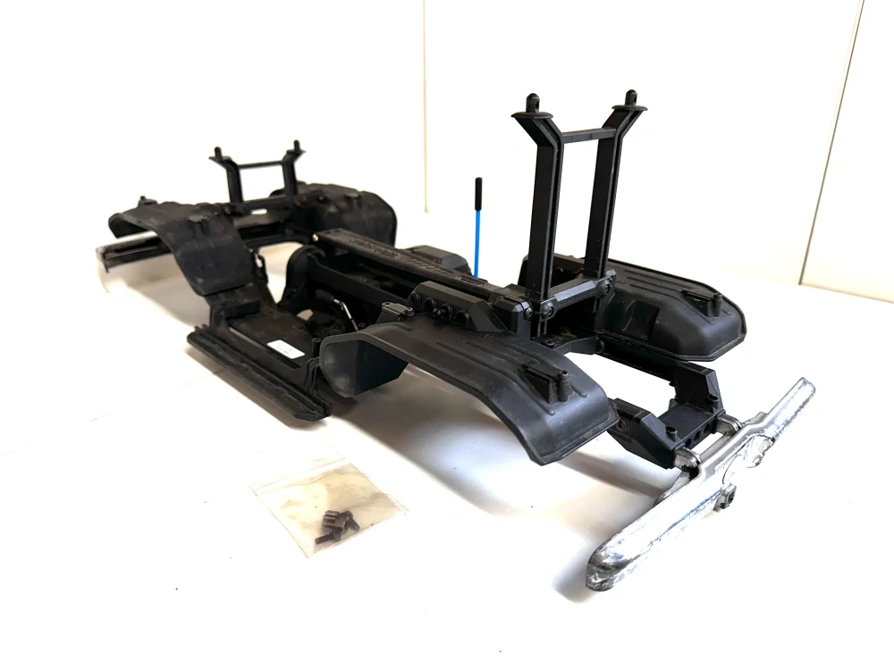 BAZAR - kompletní šasí TRX-4 + 1 rychlostní převodovka TRX-4