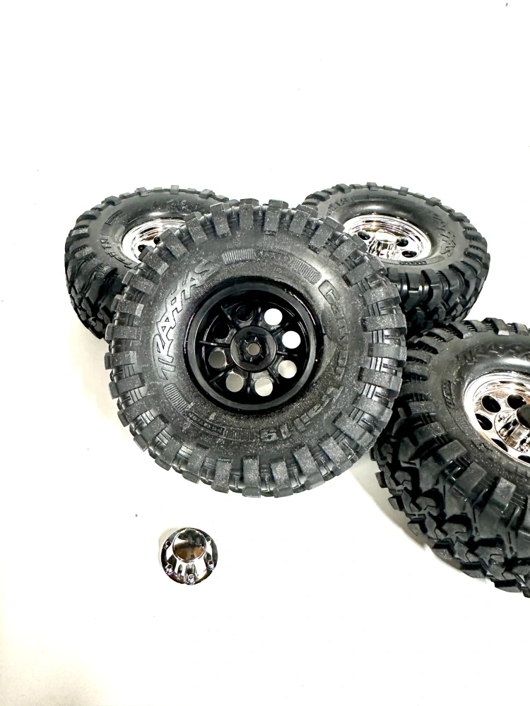 Traxxas kolo 1.9", disk classic chromovaný, pneu Canyon Trail (4)