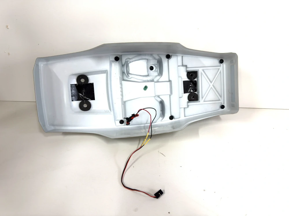 BAZAR karoserie Axial Deadbolt 1:10 vč. rampy