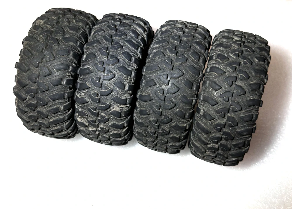 BAZAR - těžké kovové beadlock disky + pneu Traxxas Canyon Trail 1.9" + vložky DualStage