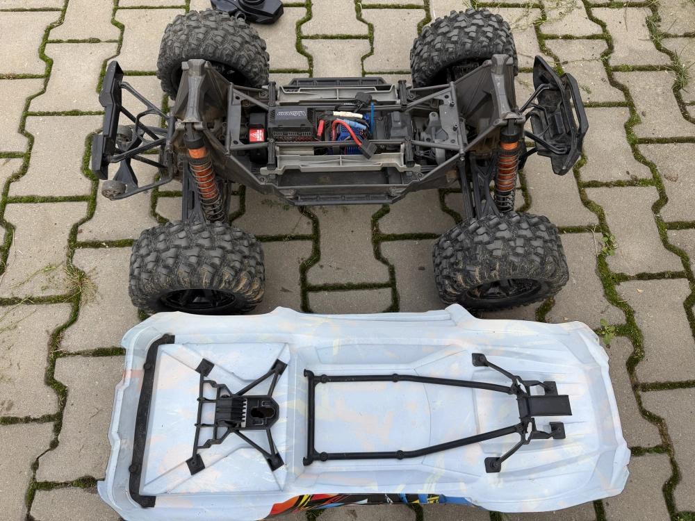 BAZAR - Traxxas X-Maxx 8S 1:5