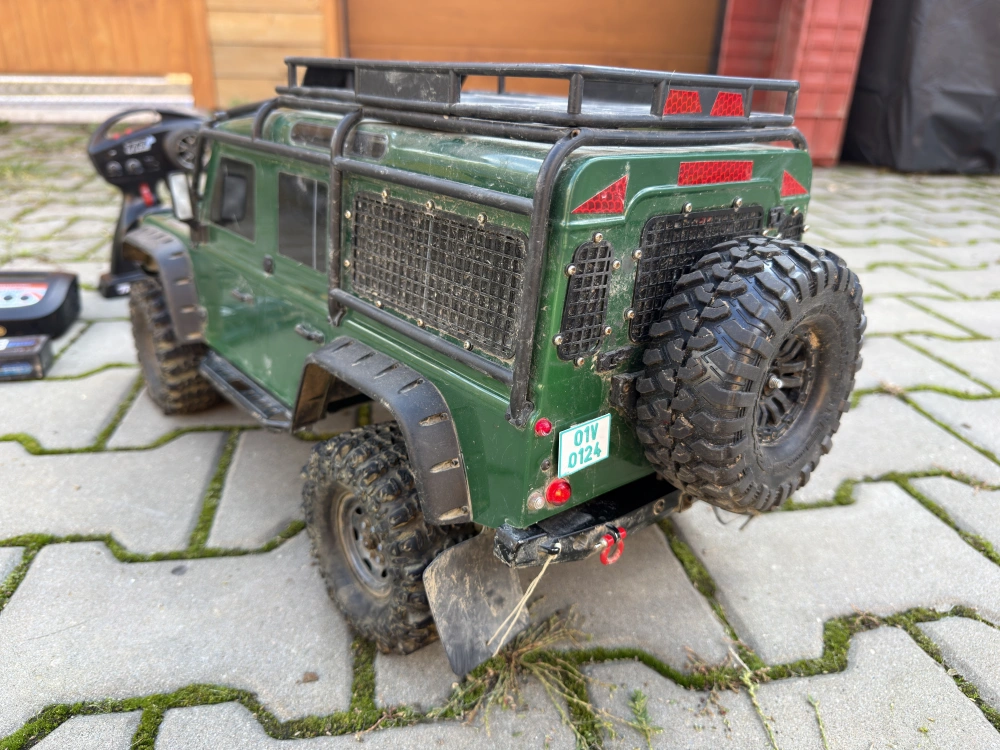 BAZAR Traxxas TRX-4 Defender komplet set v tuningu