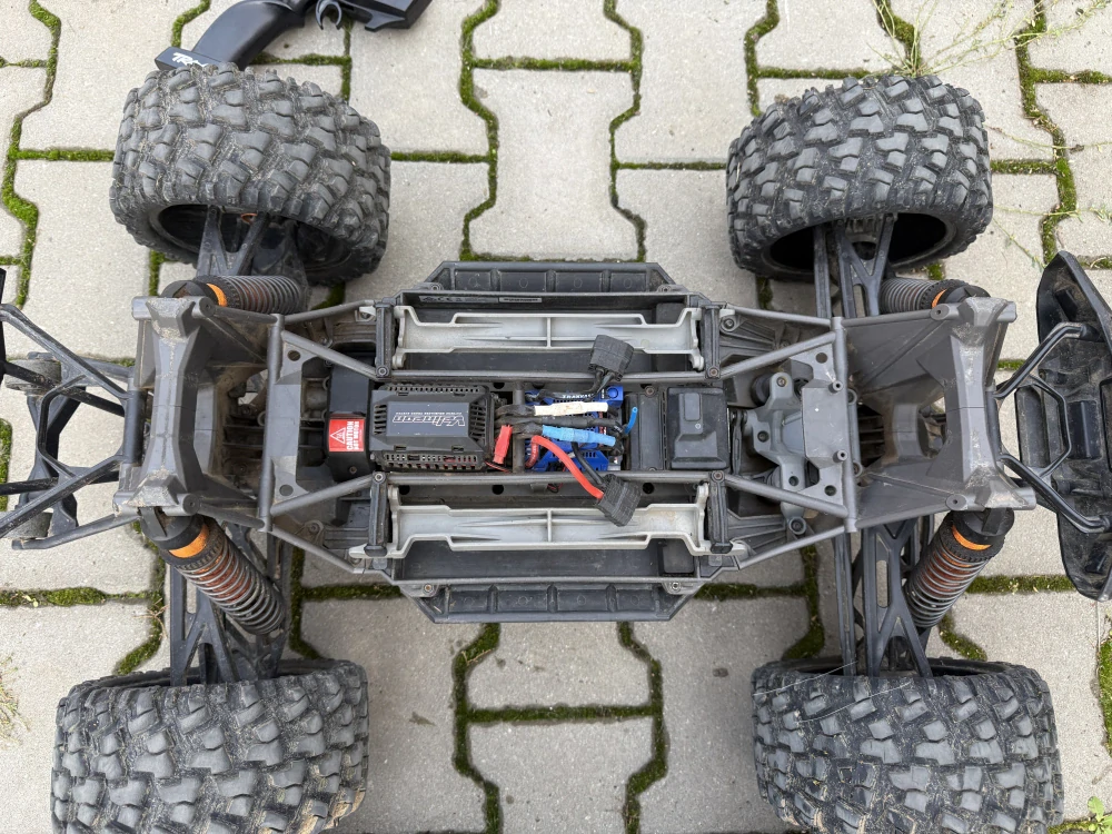 BAZAR - Traxxas X-Maxx 8S 1:5