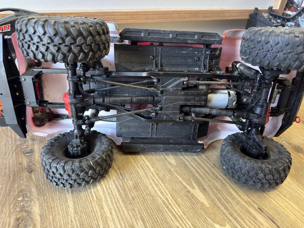 BAZAR Traxxas TRX-4 Sport komplet set 2x aku + nabíječ