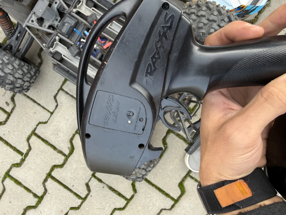 BAZAR - Traxxas X-Maxx 8S 1:5