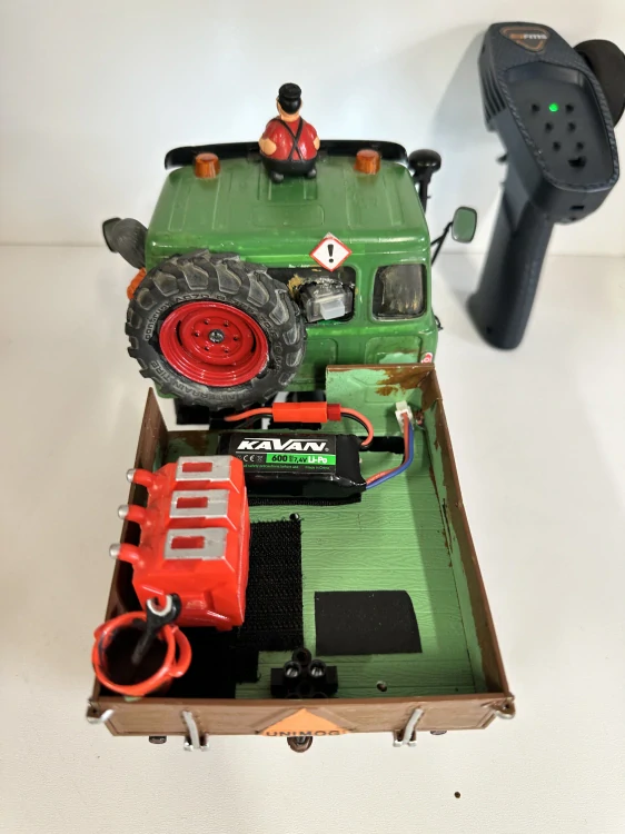 ZÁNOVNÍ FMS Unimog FCX24 Power Wagon 1/24