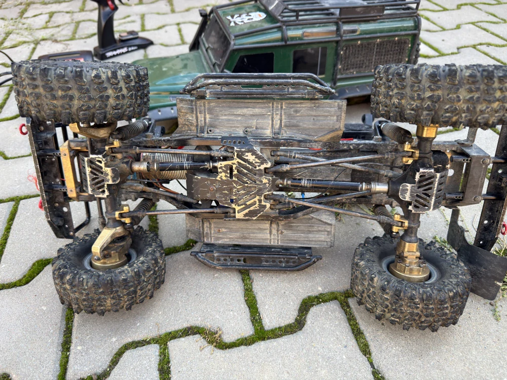 BAZAR Traxxas TRX-4 Defender komplet set v tuningu