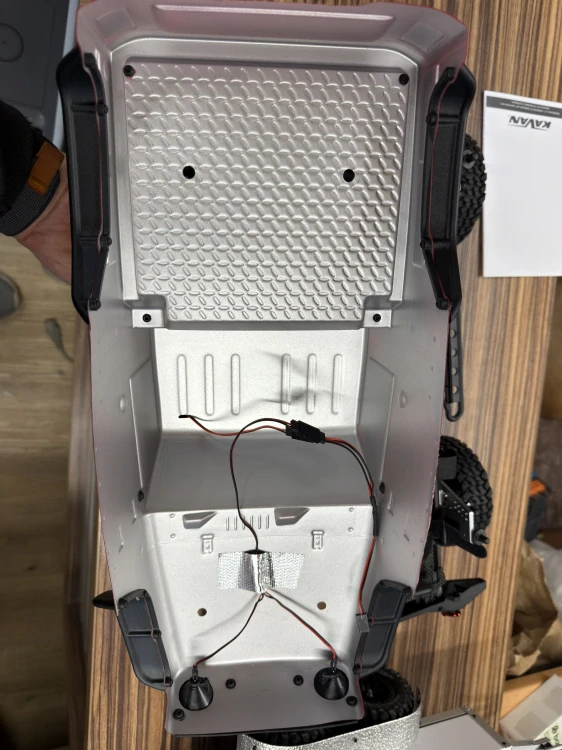 ROCK CRUISER PRO 1/10 - komplet s elektrem, Červená