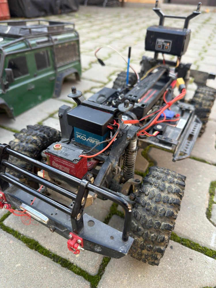 BAZAR Traxxas TRX-4 Defender komplet set v tuningu