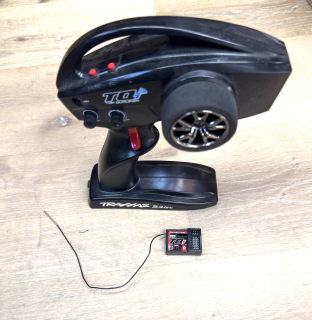 BAZAR 4k.Traxxas TQi + 5k.přijímač 2.4GHz TSM