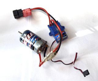 BAZAR - Traxxas stejnosměrný regulátor XL-5 LVD+nový motor Titan 12T