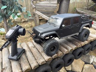 BAZAR Axial SCX10 III Jeep JT Gladiator1:10 4WD v tuningu