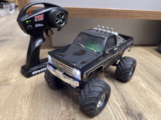 ZÁNOVNÍ Traxxas TRX-4MT Chevrolet K10 1979 v tuningu - střídavý pohon