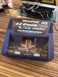 BAZAR - Traxxas nabíječ EZ-Peak Live Dual 4S 2x100W